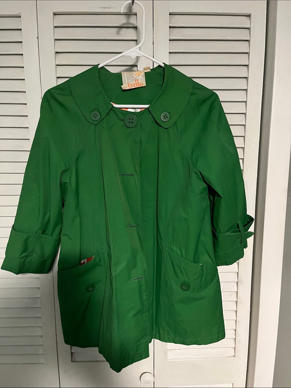 Bright Green ladies Button-Front Raincoat size M NWOT